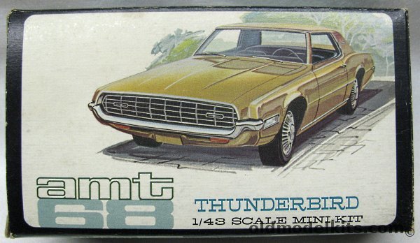 AMT 1/43 1968 Ford Thunderbird with Display Case, 3518-79 plastic model kit